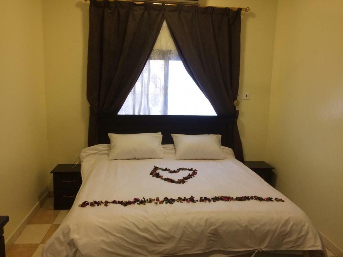 Al Eairy Furnished Apartments - Al Bahah 4 외부 사진
