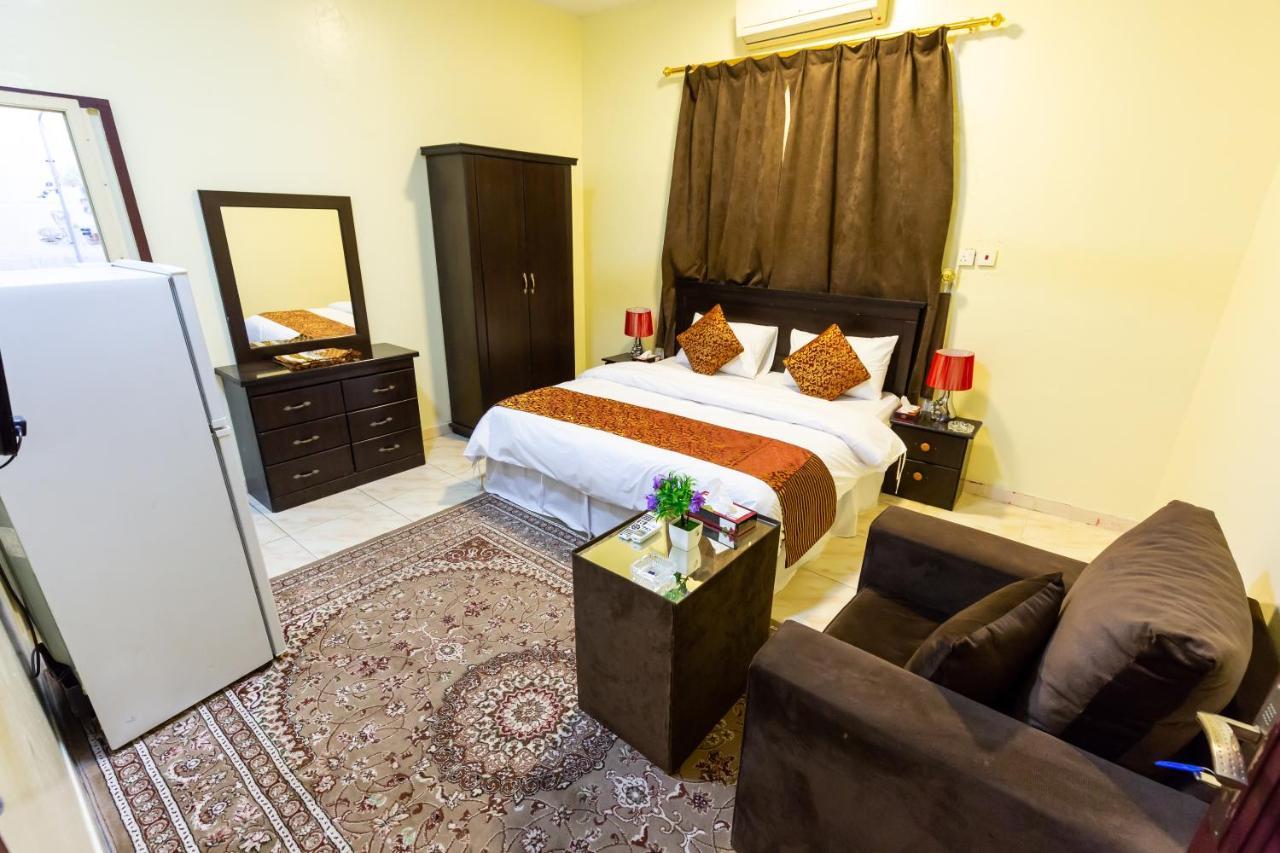 Al Eairy Furnished Apartments - Al Bahah 4 외부 사진